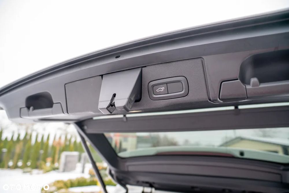 Volvo XC 60 D4 Geartronic RDesign - 40