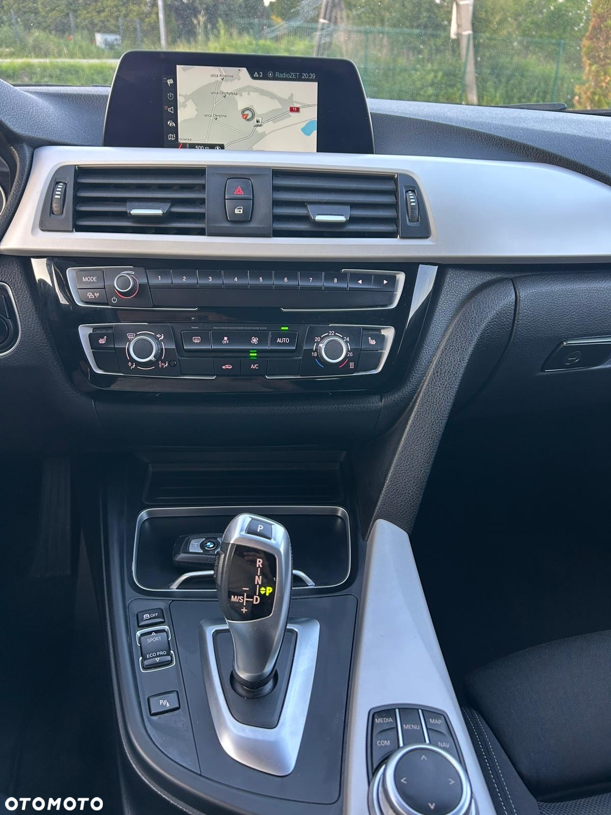 BMW Seria 3 320d Touring xDrive - 18