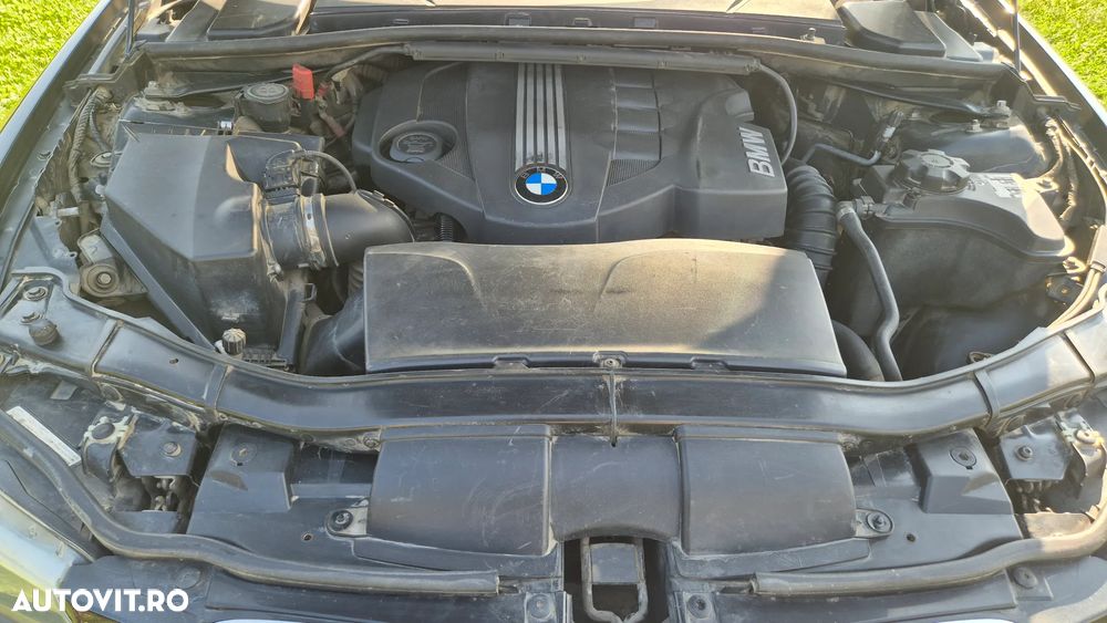 BMW Seria 3 318d - 12