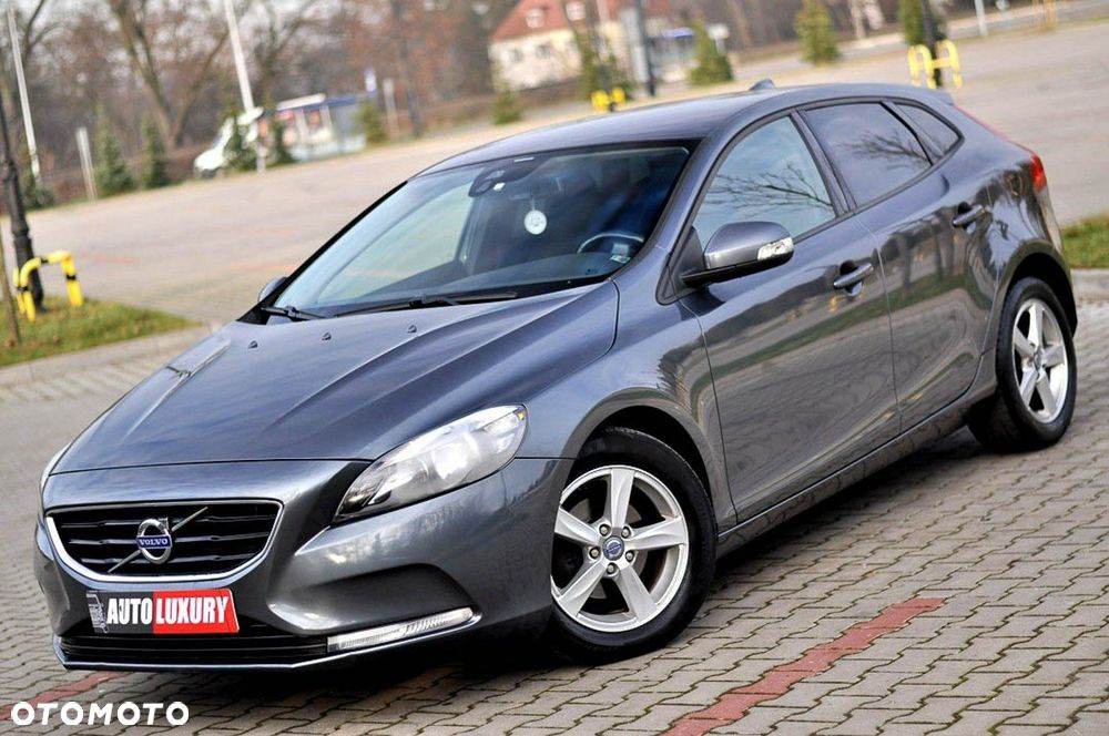 Volvo V40 D2 Momentum - 1