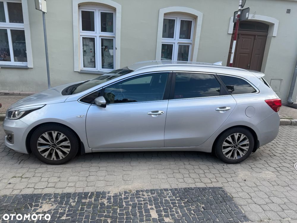 Kia Ceed - 4