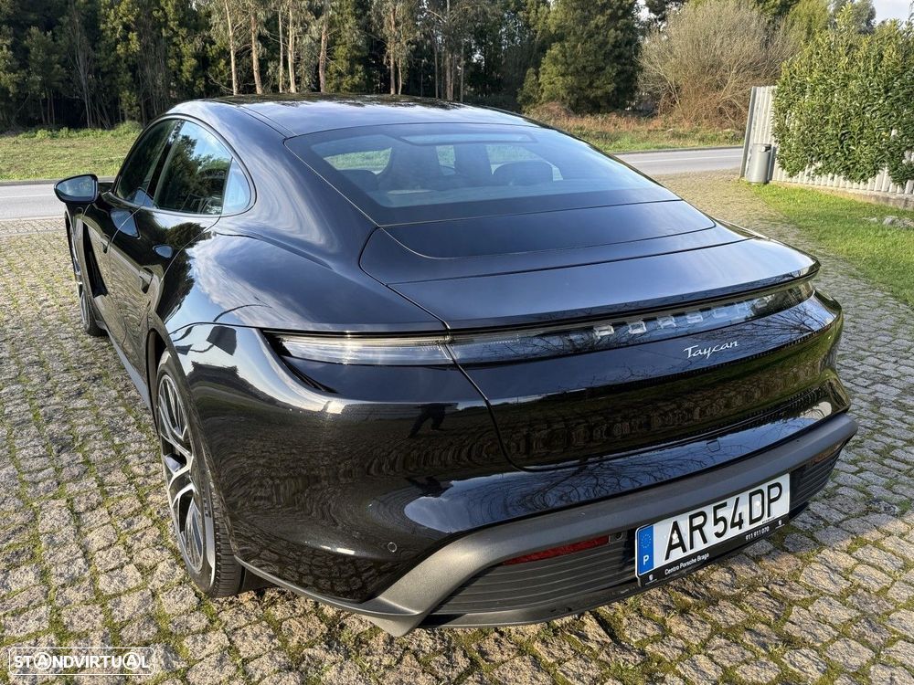 Porsche Taycan - 10