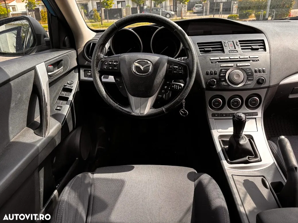 Mazda 3 - 7