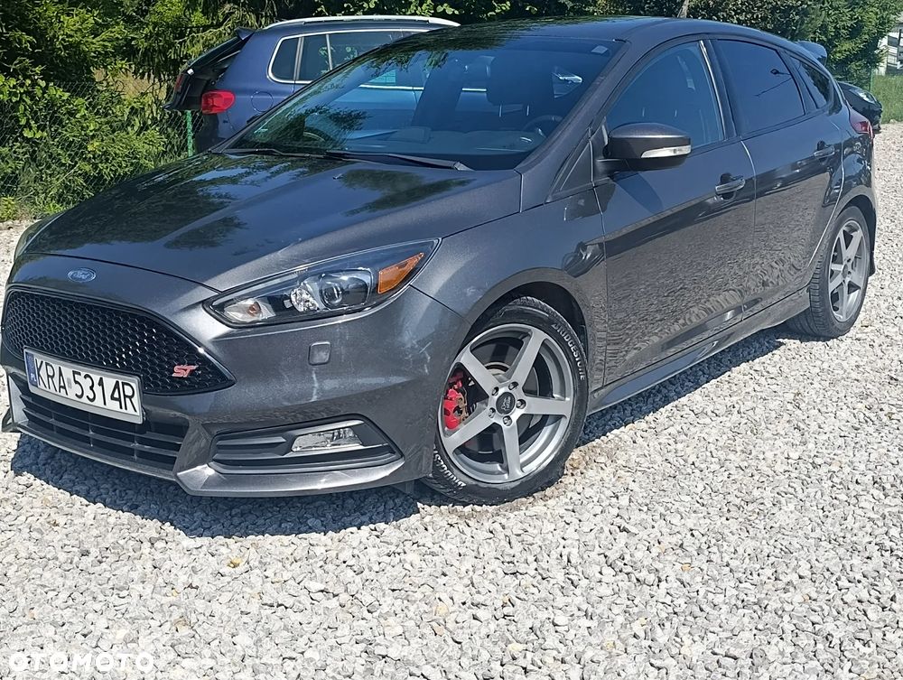 Ford Focus 2.0 EcoBoost ST - 2