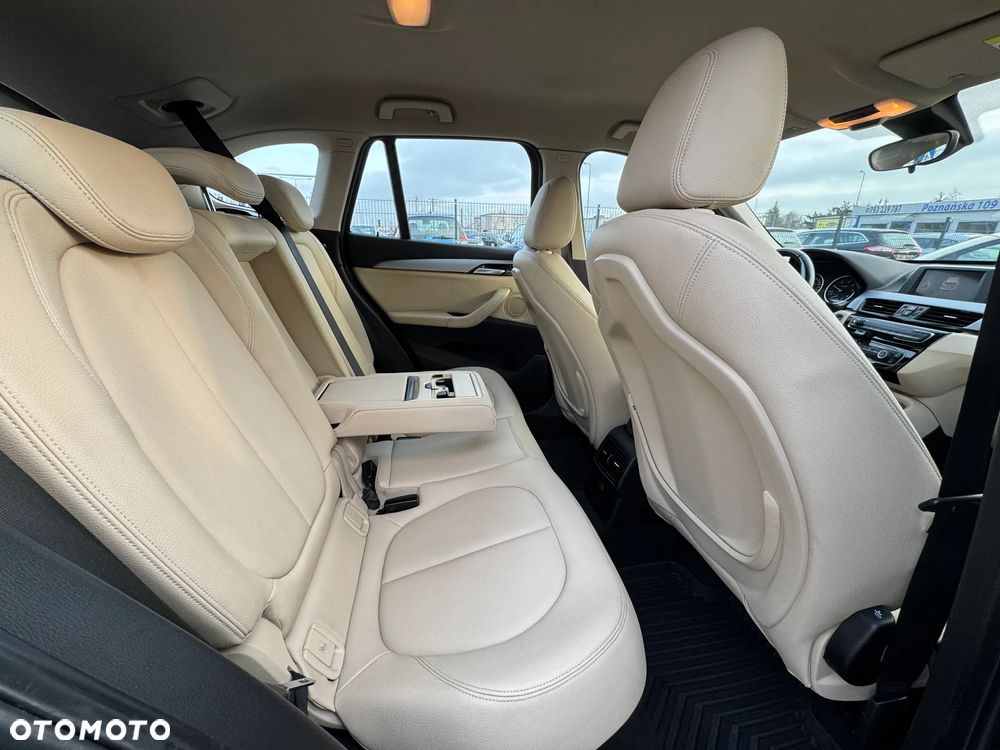 BMW X1 sDrive18d Sport Line - 14