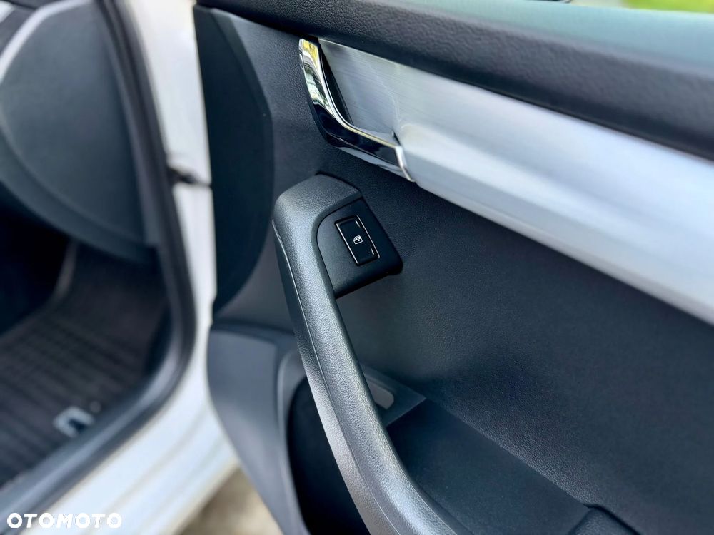 Skoda Octavia 1.6 TDI Ambition - 23