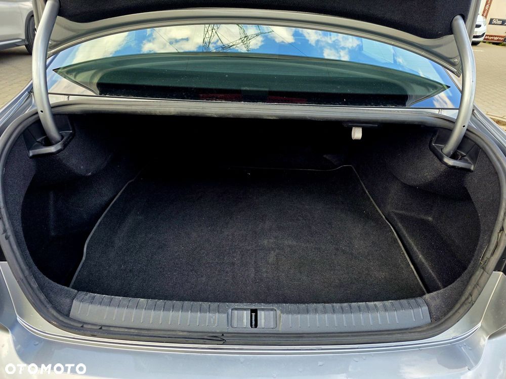 Volkswagen Passat 1.4 TSI BlueMotion Technology DSG Comfortline - 12