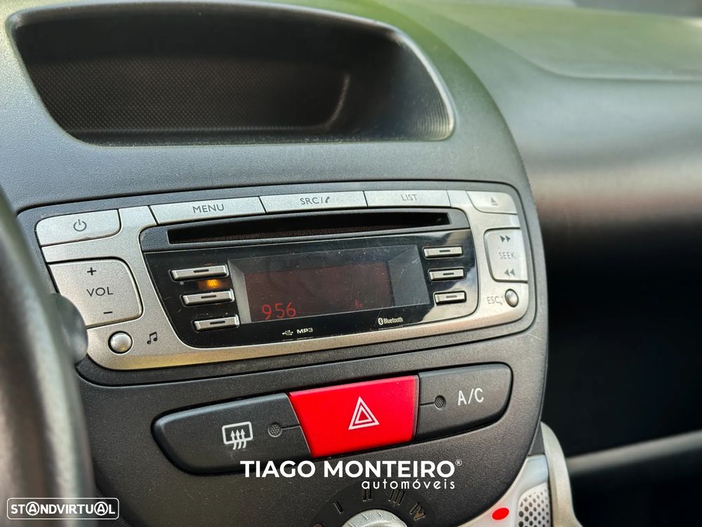 Peugeot 107 1.0 SE Envy - 20
