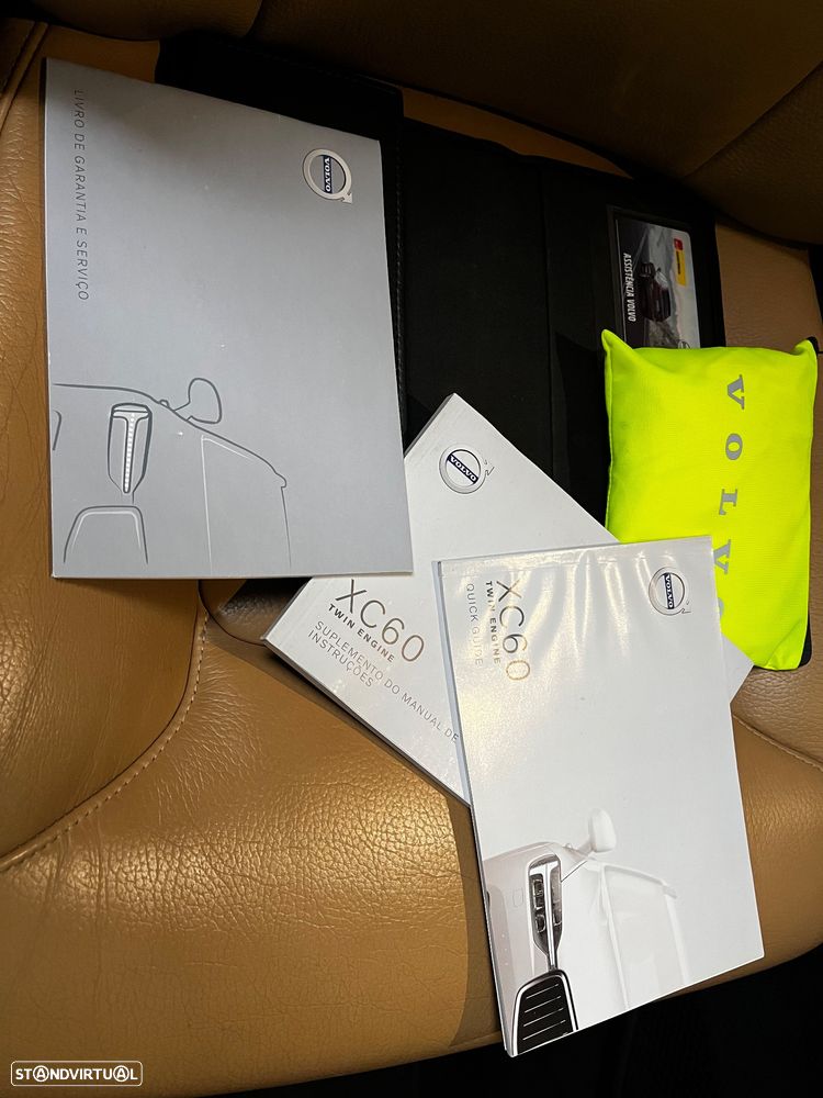 Volvo XC 60 2.0 T8 PHEV Momentum Plus AWD - 22