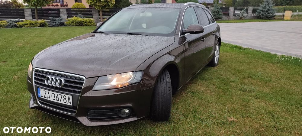 Audi A4 Avant - 1