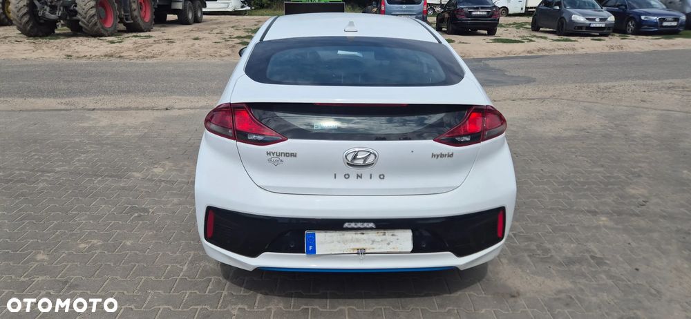 Hyundai IONIQ Hybrid Platinum - 11
