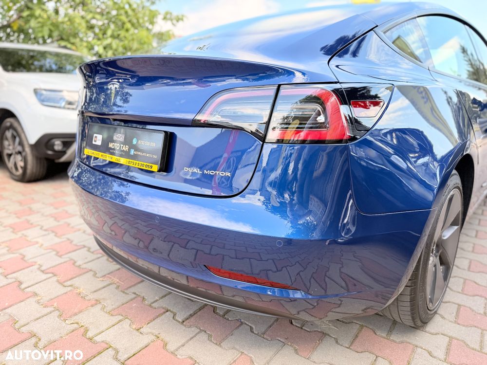 Tesla Model 3 - 25