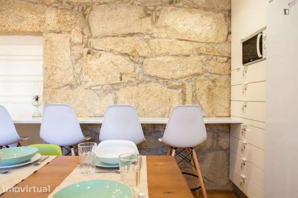 Quarto - localizado em Paranhos Porto - Grande imagem: 4/31