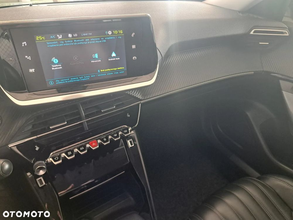 Peugeot 2008 e-2008 50kWh Allure - 18