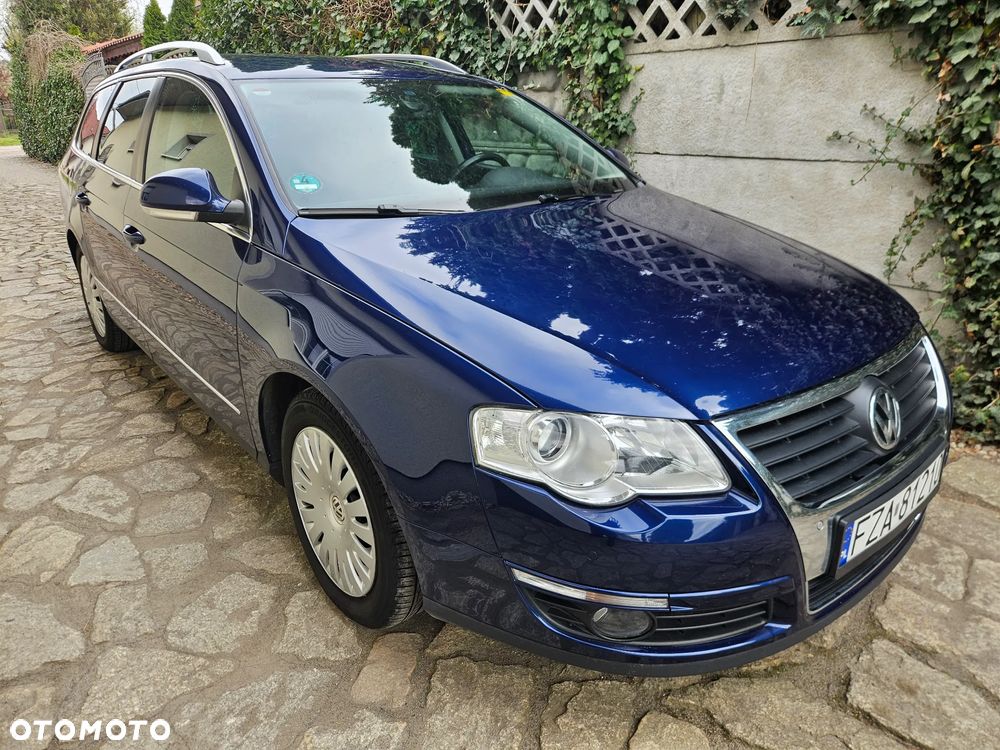 Volkswagen Passat - 2