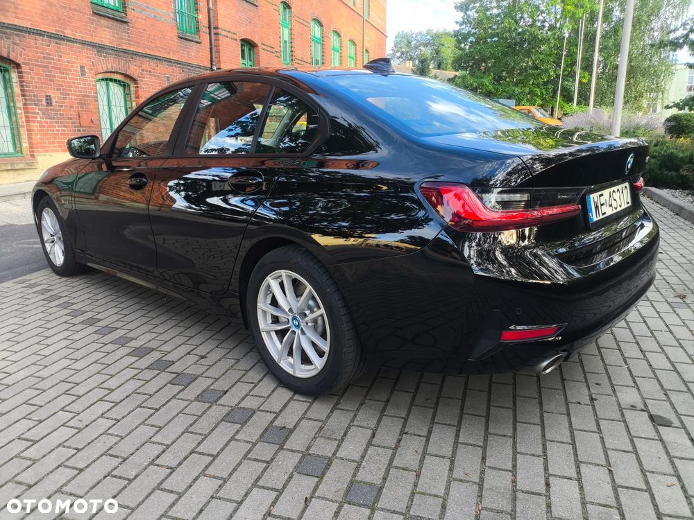 BMW Seria 3 320e - 7