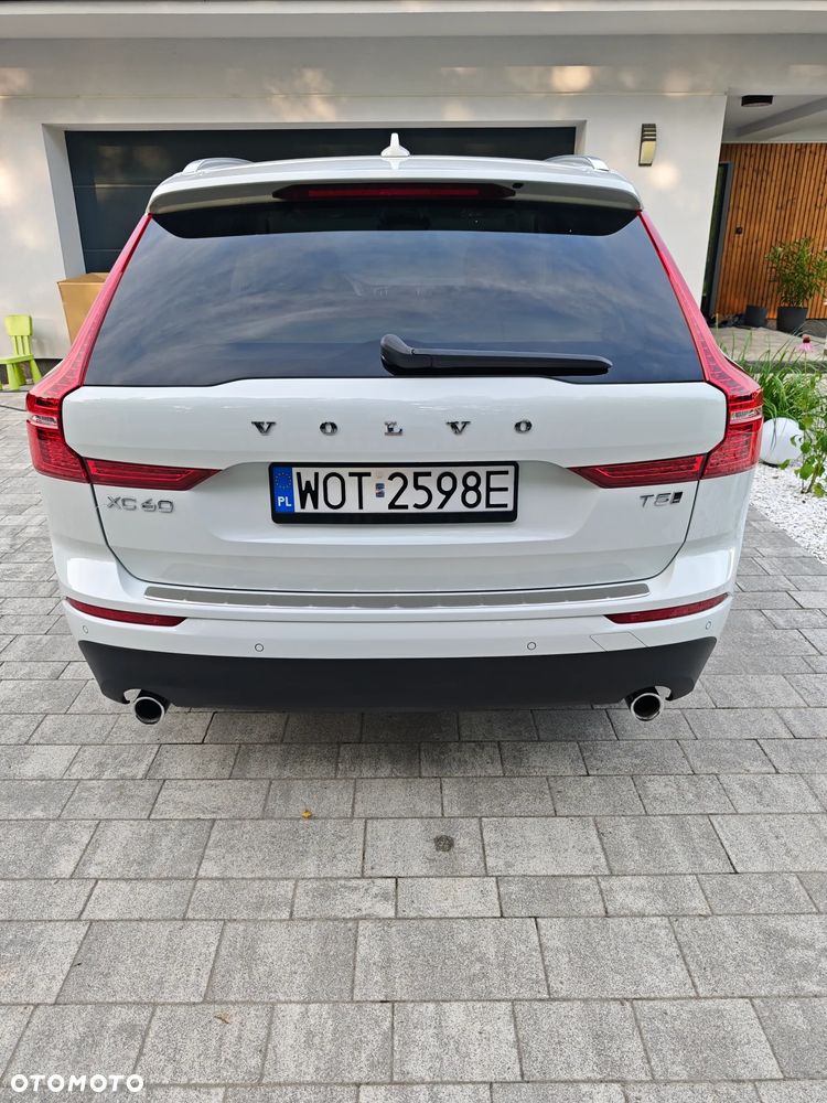 Volvo XC 60 T5 AWD Momentum - 5