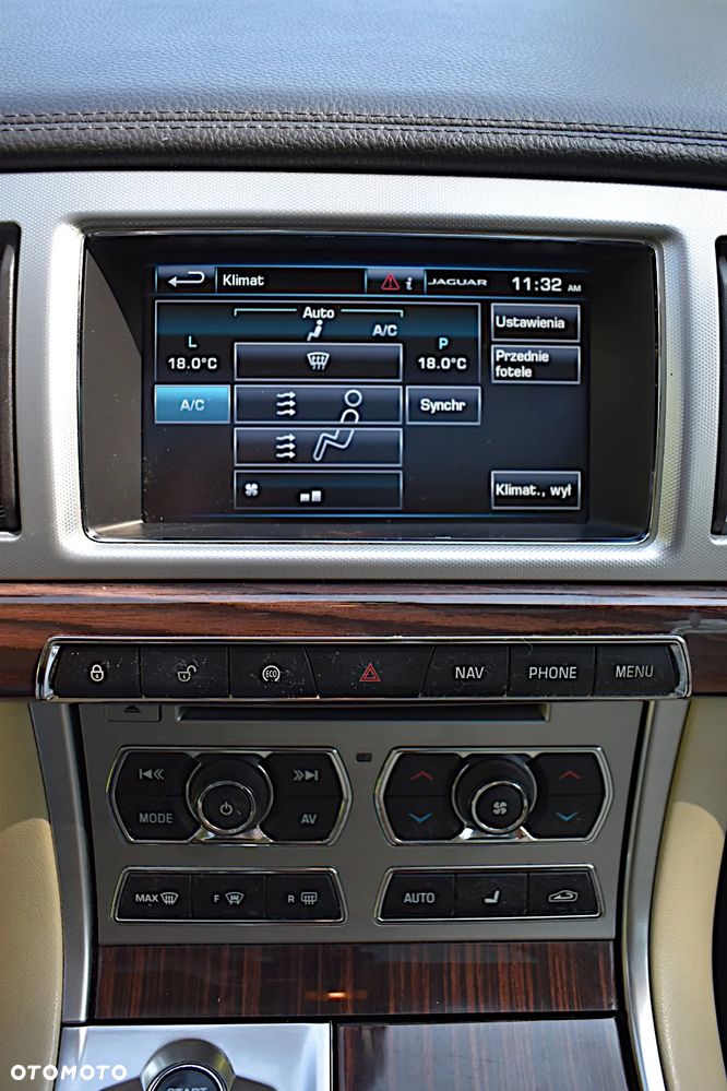 Jaguar XF 2.2 D Premium Luxury - 20