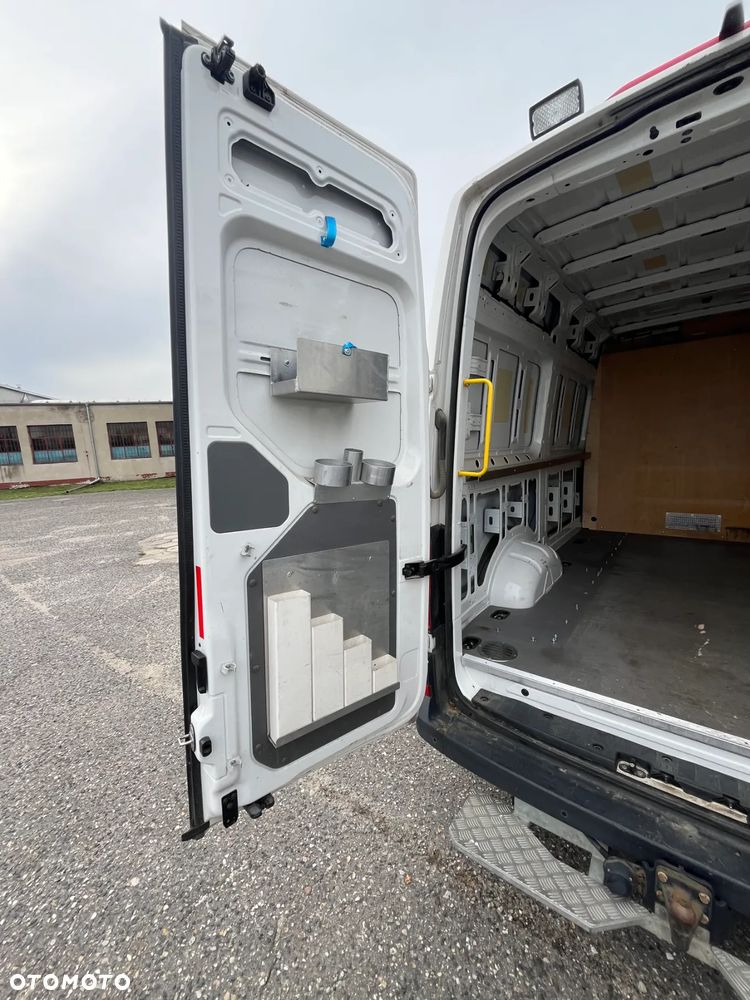 Volkswagen Crafter - 9