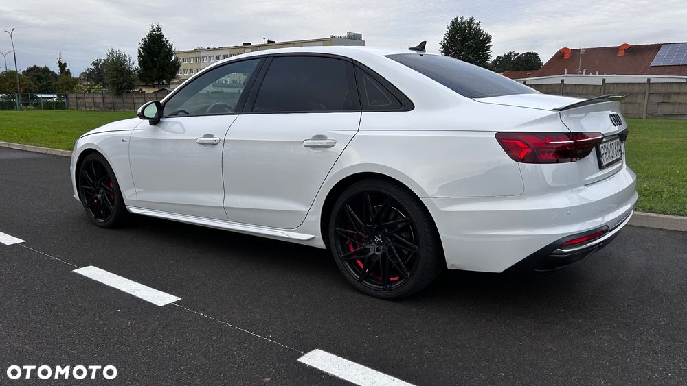 Audi A4 - 4