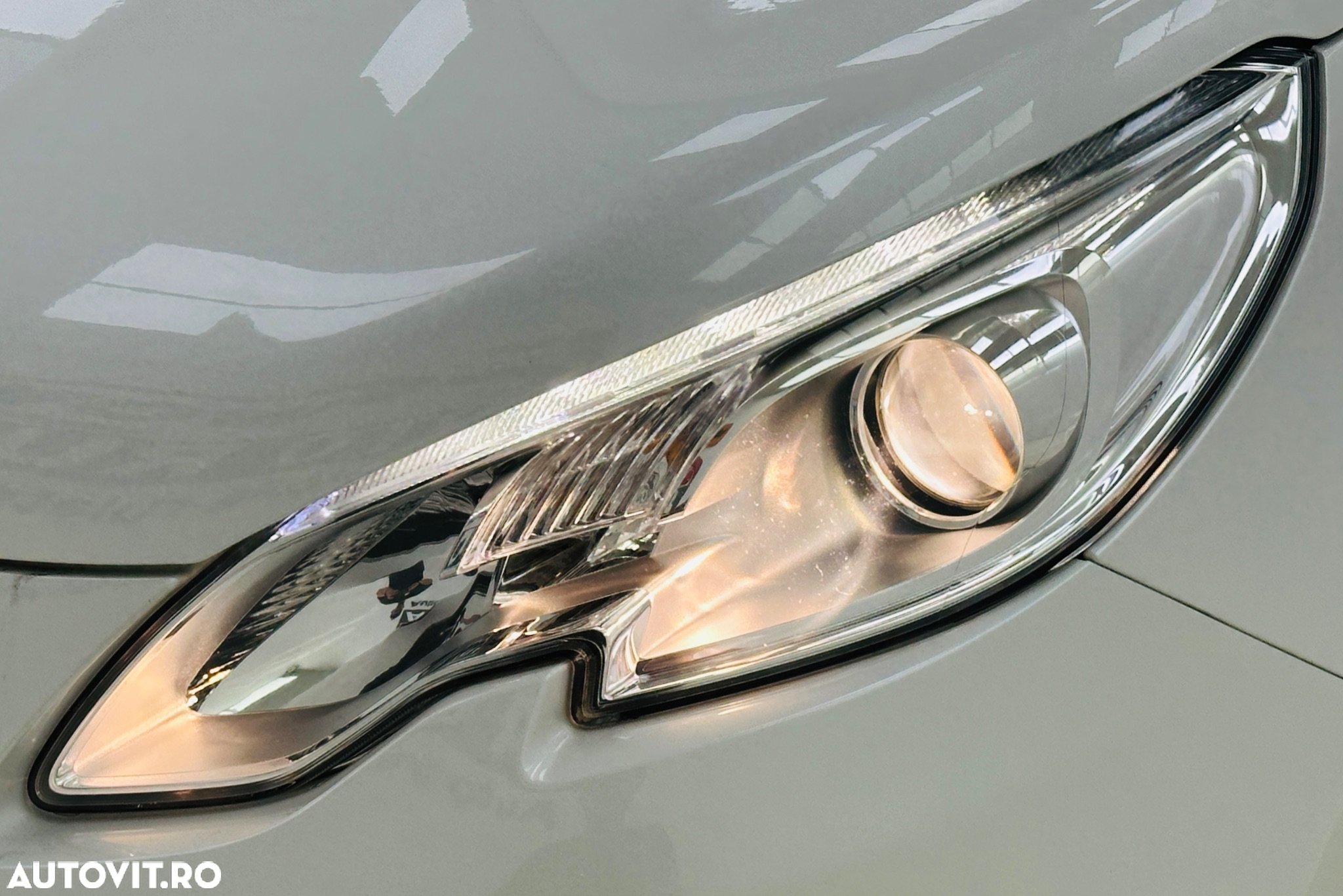 Peugeot 2008 1.2 VTi Active - 11