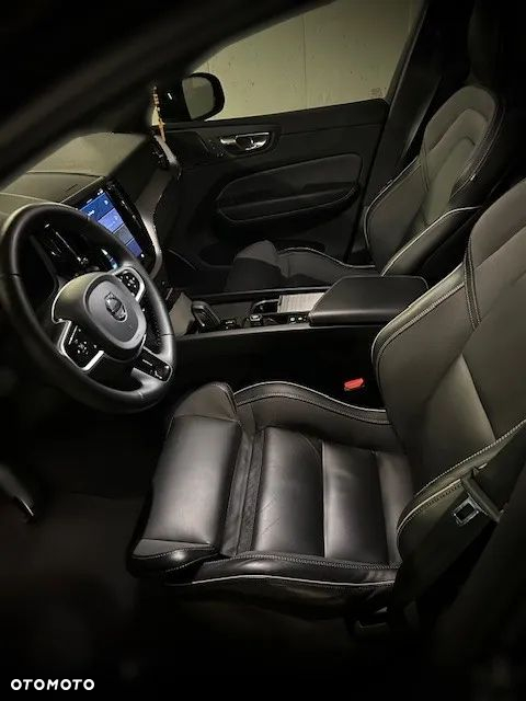 Volvo XC 60 B5 B AWD R-Design - 23