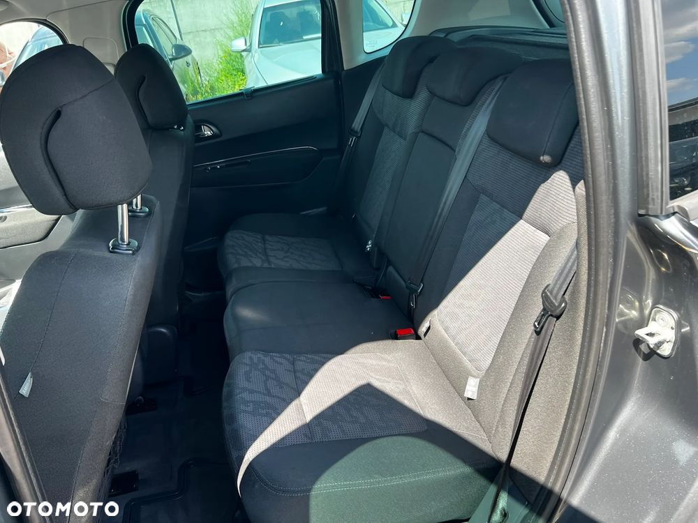 Peugeot 3008 1.6 HDi Premium - 29