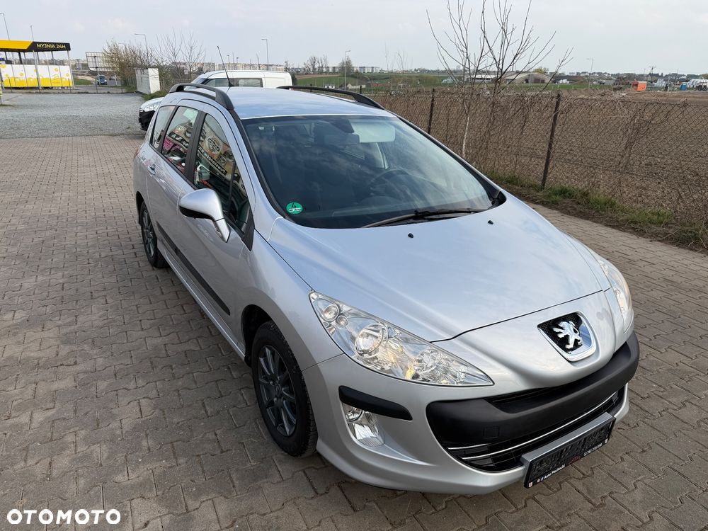 Peugeot 308 1.6 Premium - 9