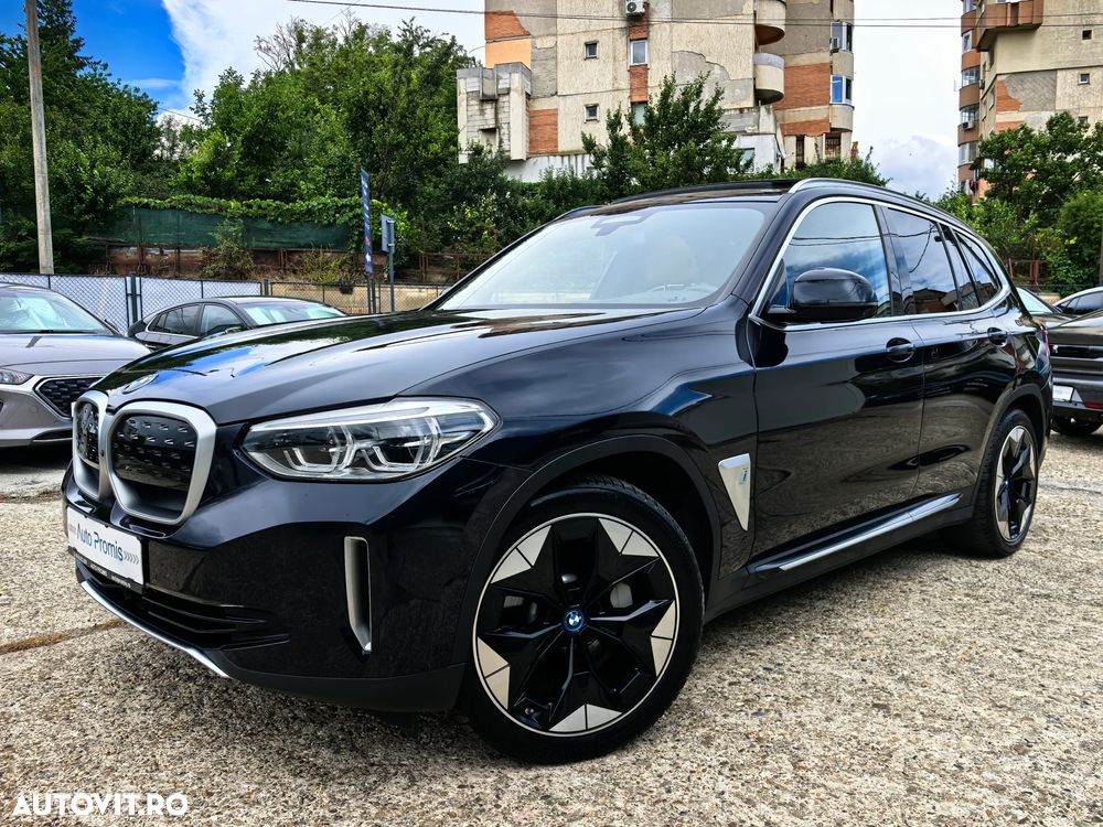 BMW iX3 Standard