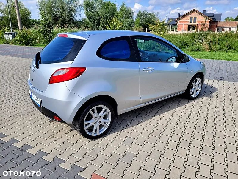 Mazda 2 - 9