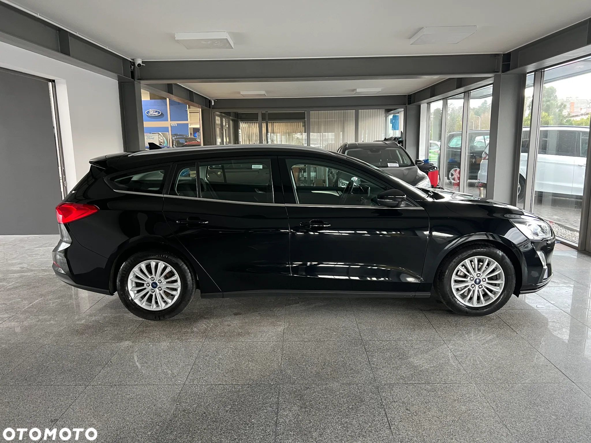 Ford Focus 1.0 EcoBoost Titanium Business - 16