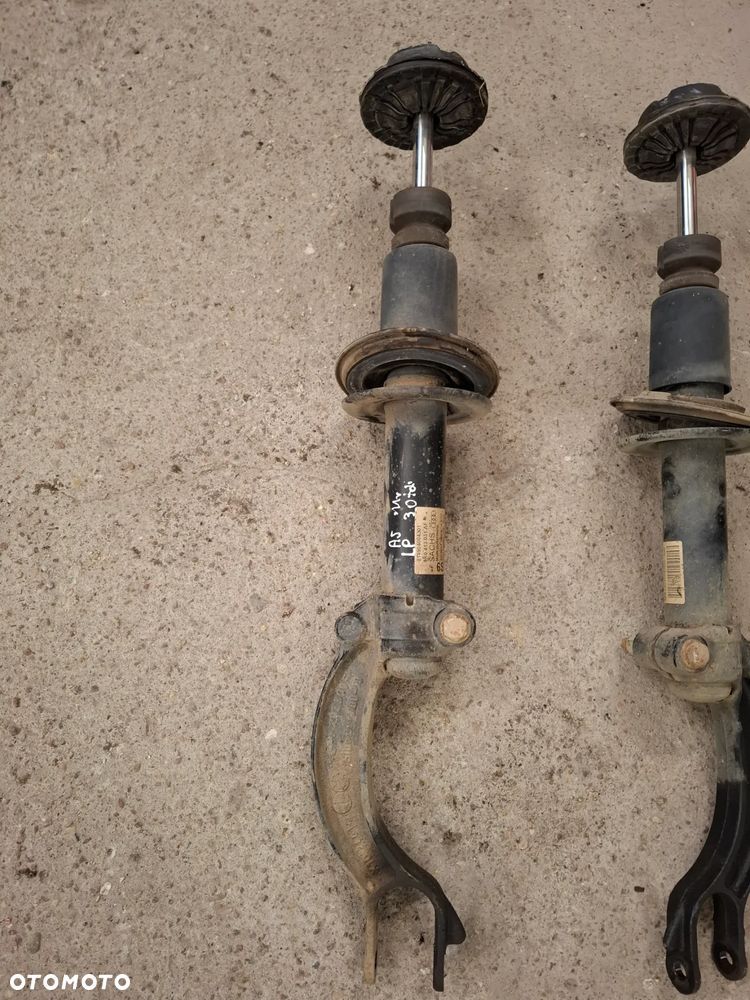 Amortyzatory Przód Przednie Komplet A4 B8 A5 8K0413031AF - 2