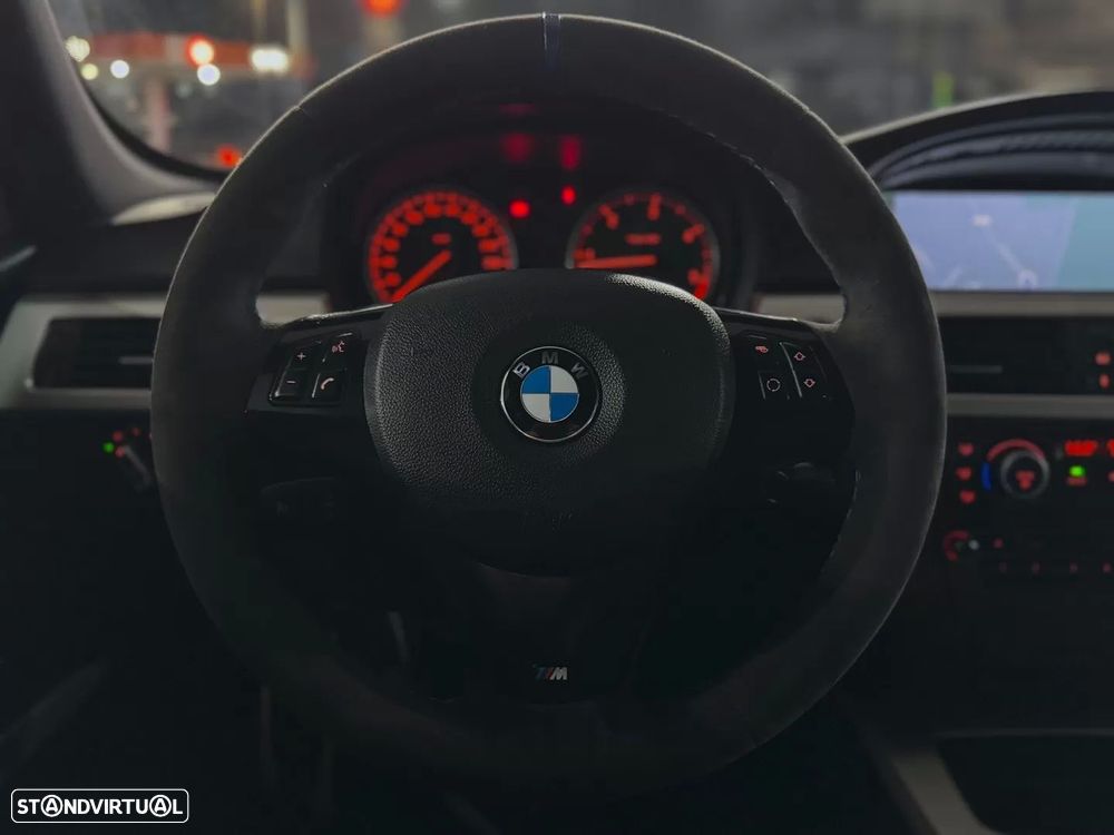 BMW 318 d Pack M - 18