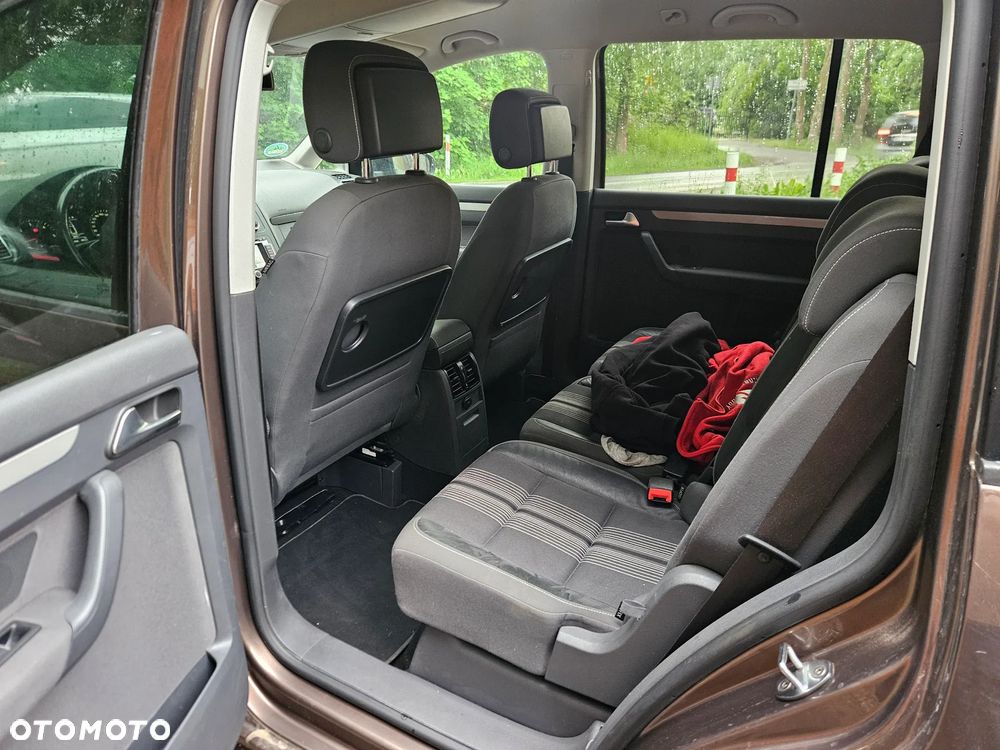 Volkswagen Touran 1.6 TDI DPF DSG MATCH - 5