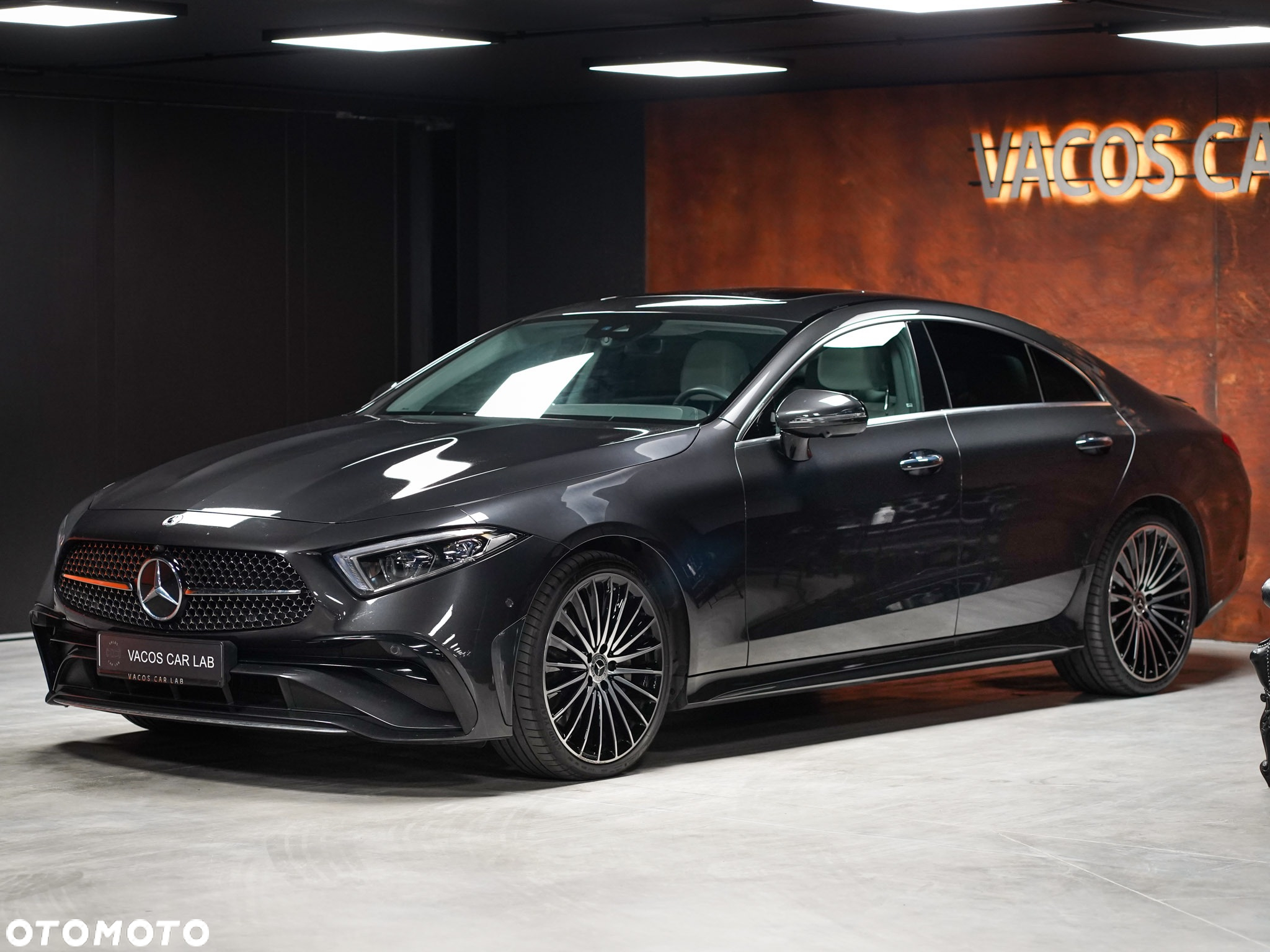 Mercedes-Benz CLS - 4
