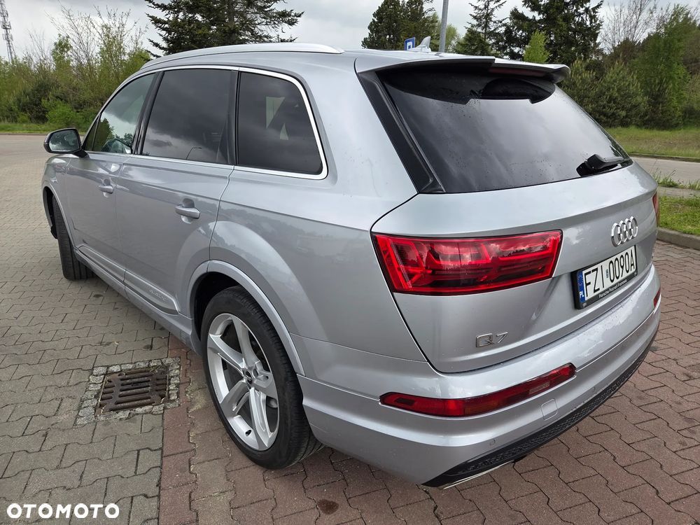 Audi Q7 - 6