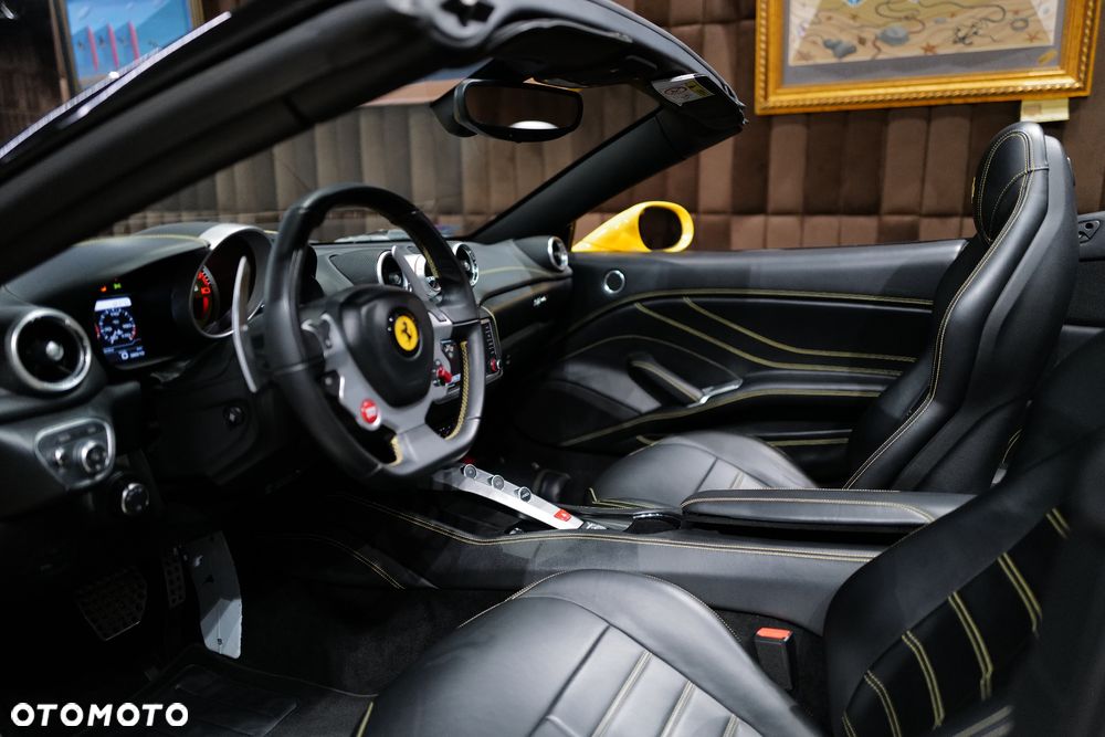 Ferrari California T - 13