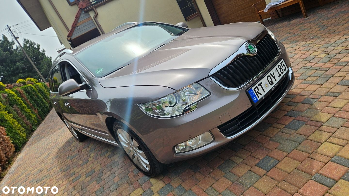 Skoda Superb Combi 1.8 TSI DSG Exclusive - 10