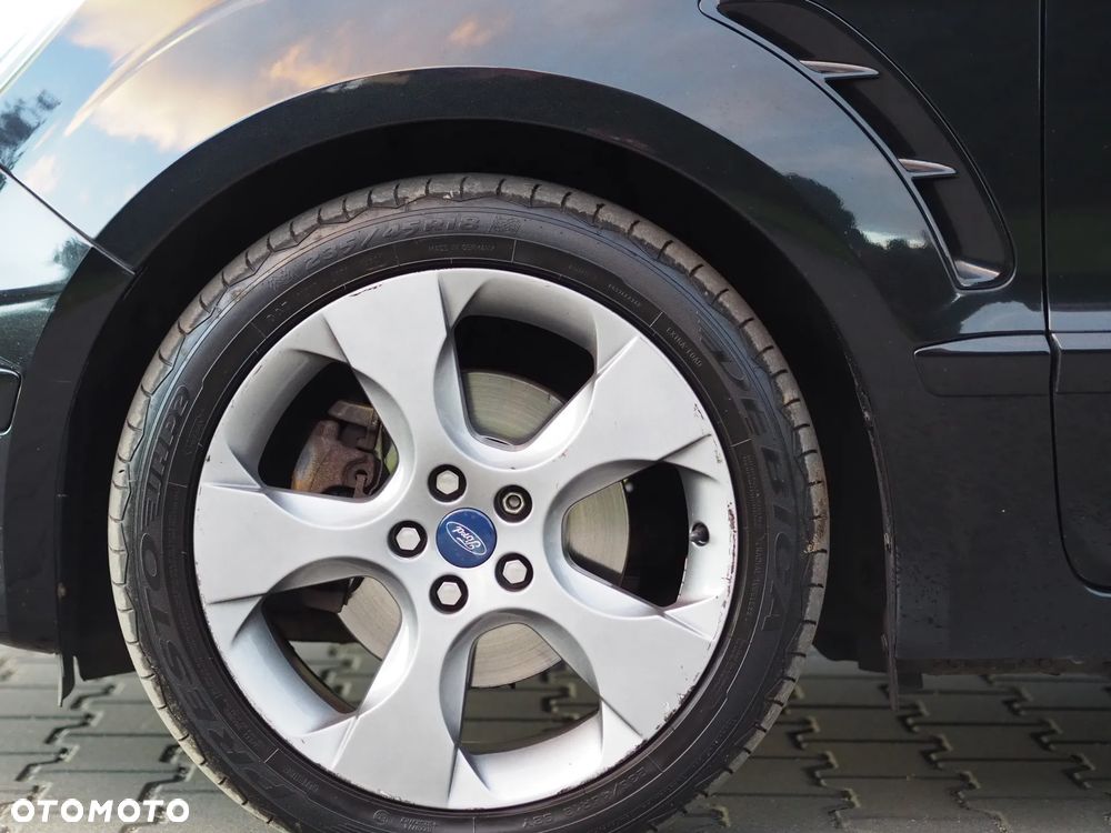 Ford S-Max - 16