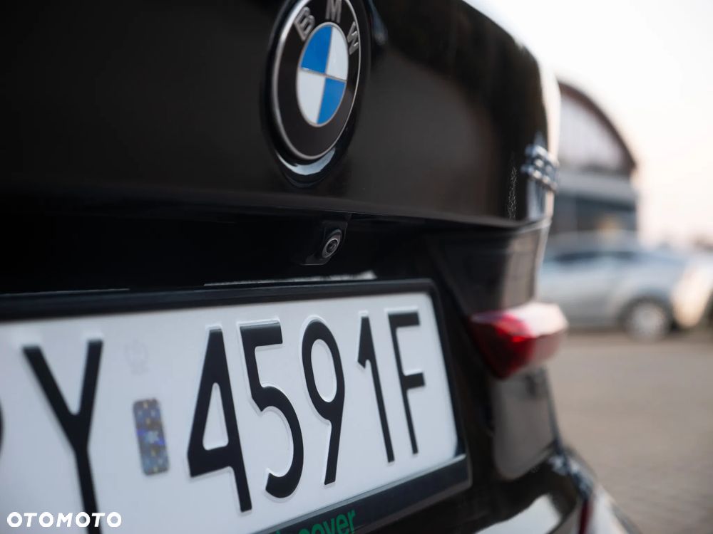 BMW Seria 3 330e M Sport - 21