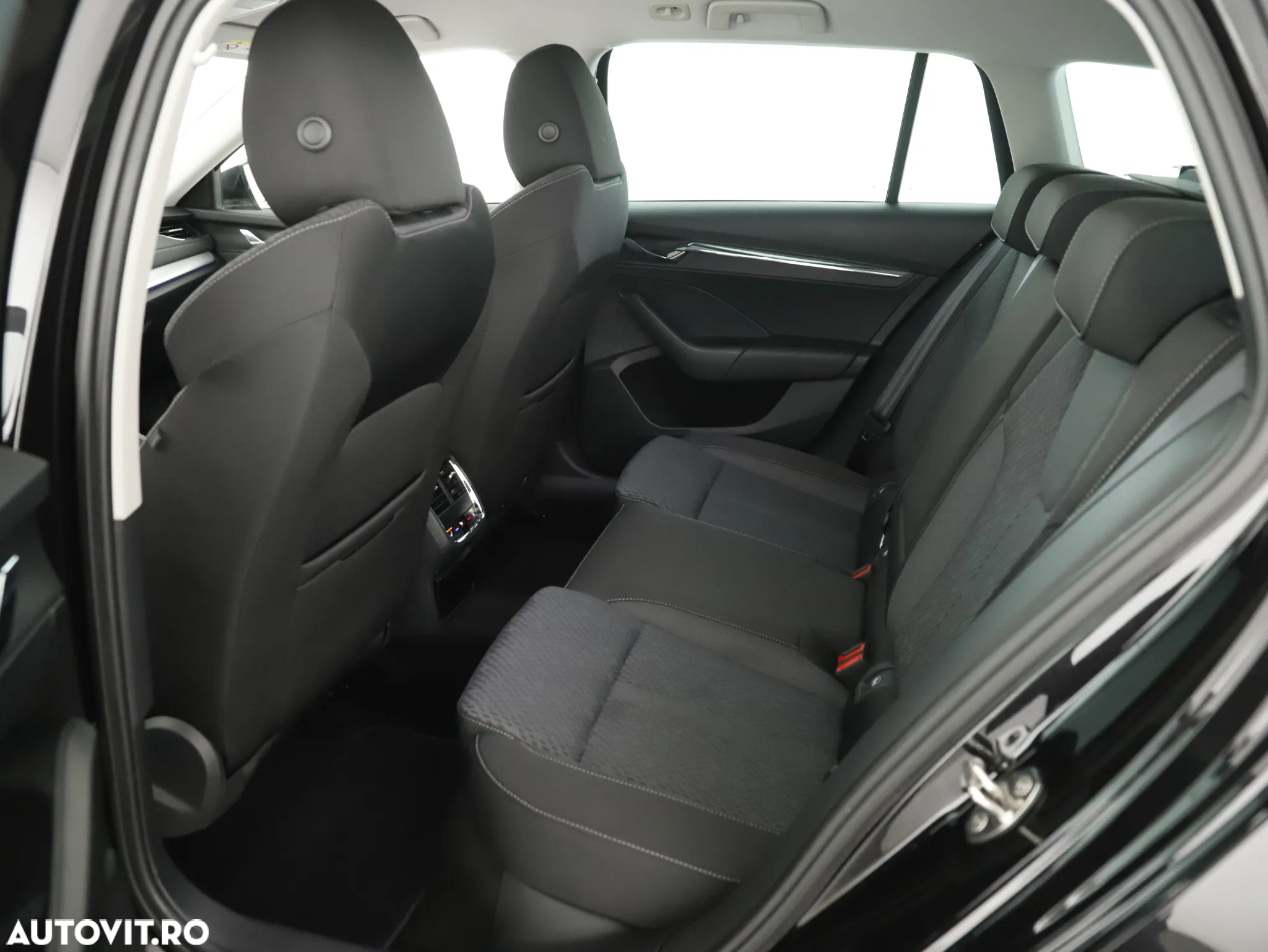 Skoda Octavia 2.0 TDI 150 CP DSG Selection - 9