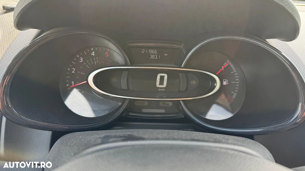 Renault Clio 1.5 dCi 75 Dynamique - 9