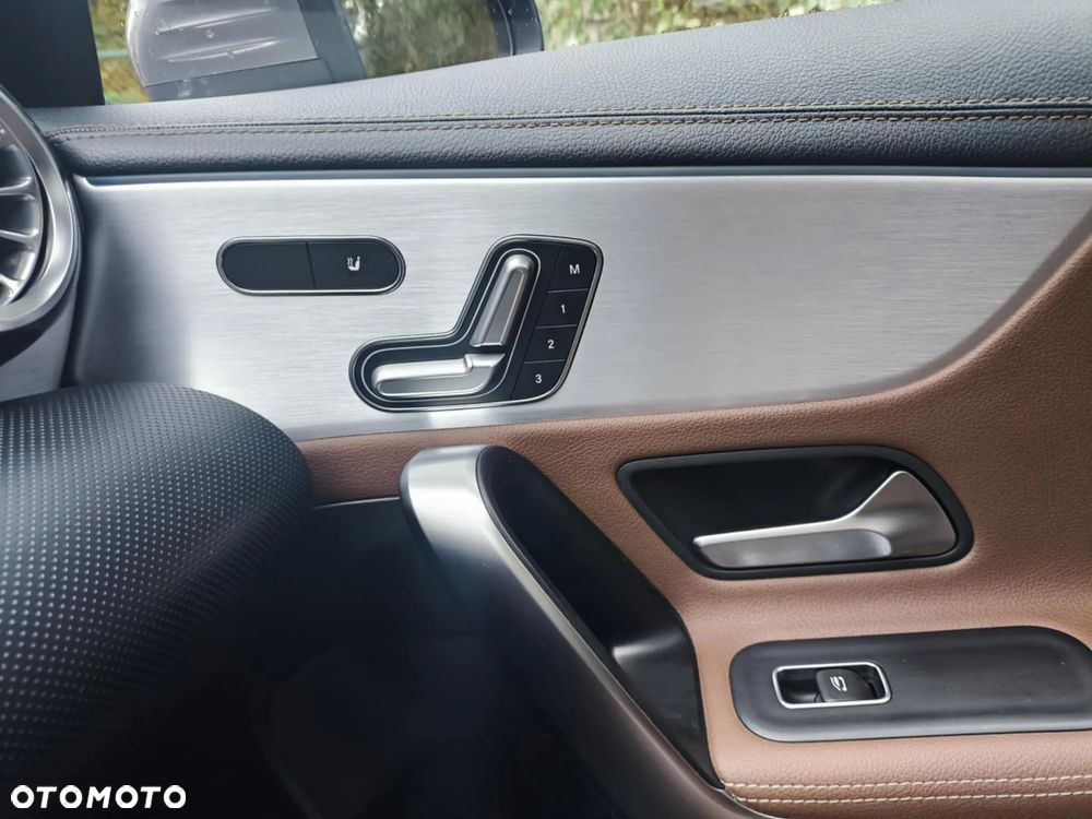 Mercedes-Benz CLA 220 AMG Line 7G-DCT - 5