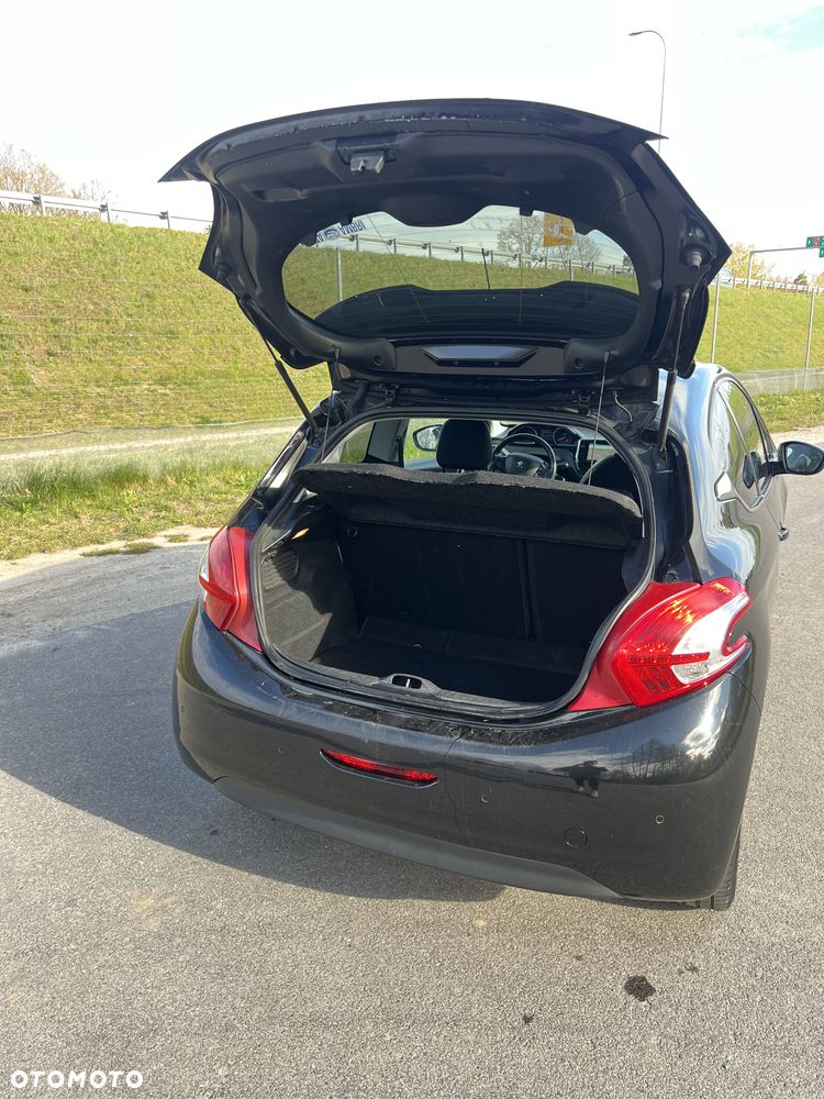 Peugeot 208 155 THP Allure - 17