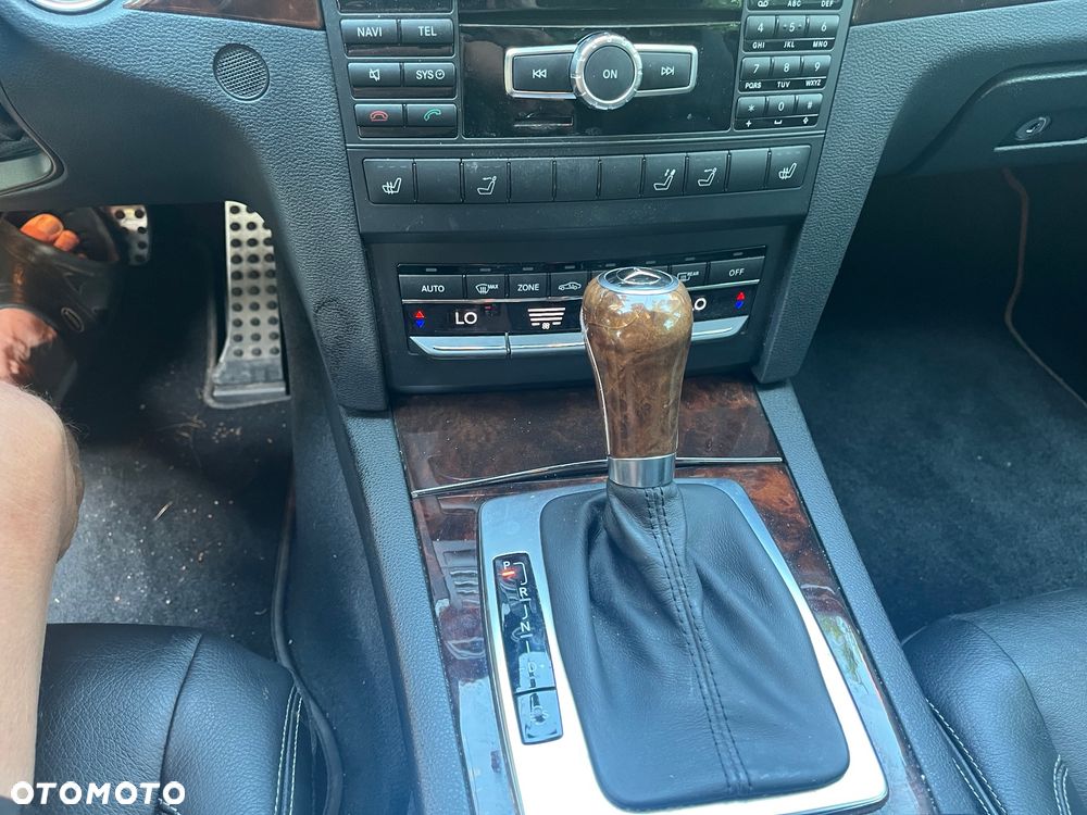 Mercedes-Benz Klasa E 350 BlueEFFICIENCY 7G-TRONIC Avantgarde - 24