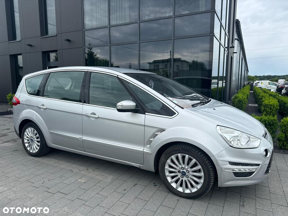 Ford S-Max - 13