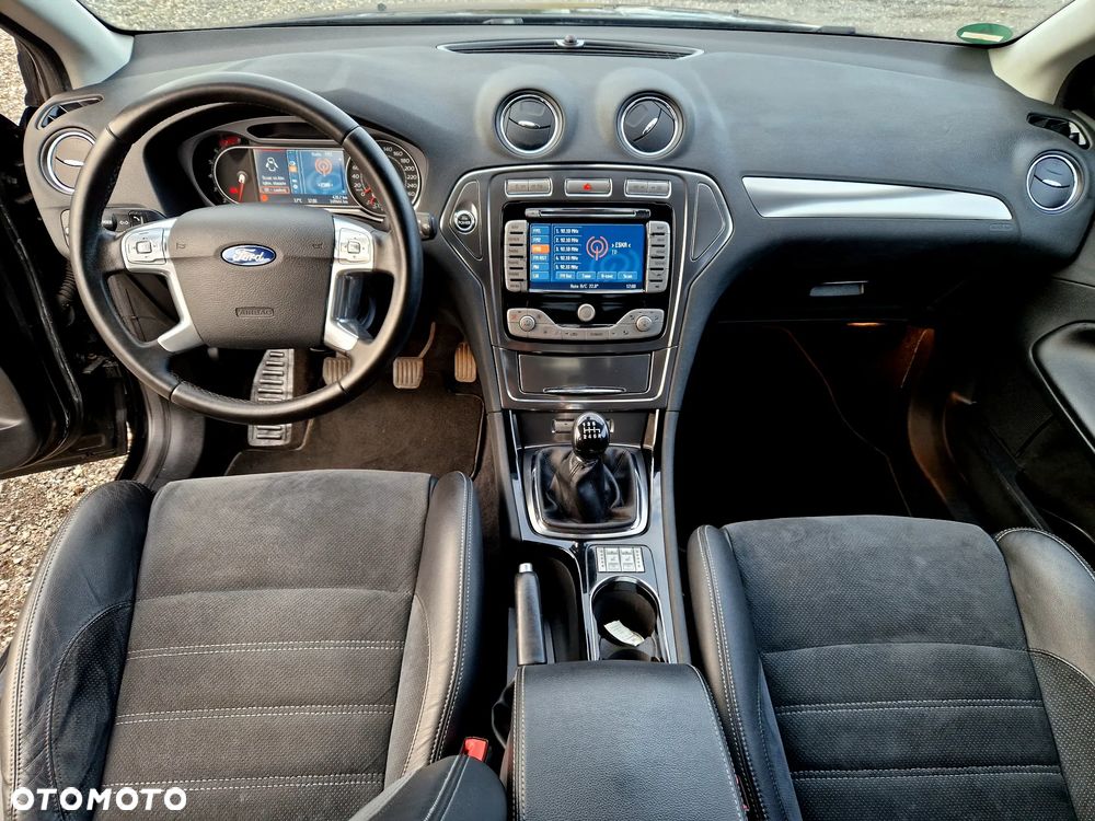 Ford Mondeo 2.5 Titanium X - 14