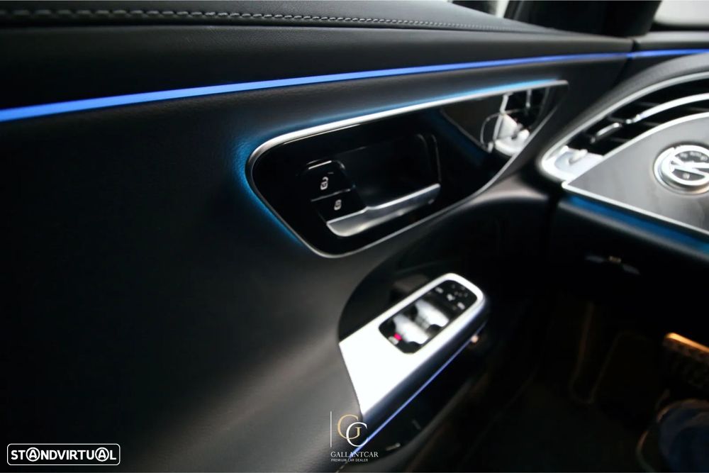 Mercedes-Benz E 300 de AMG Line - 21
