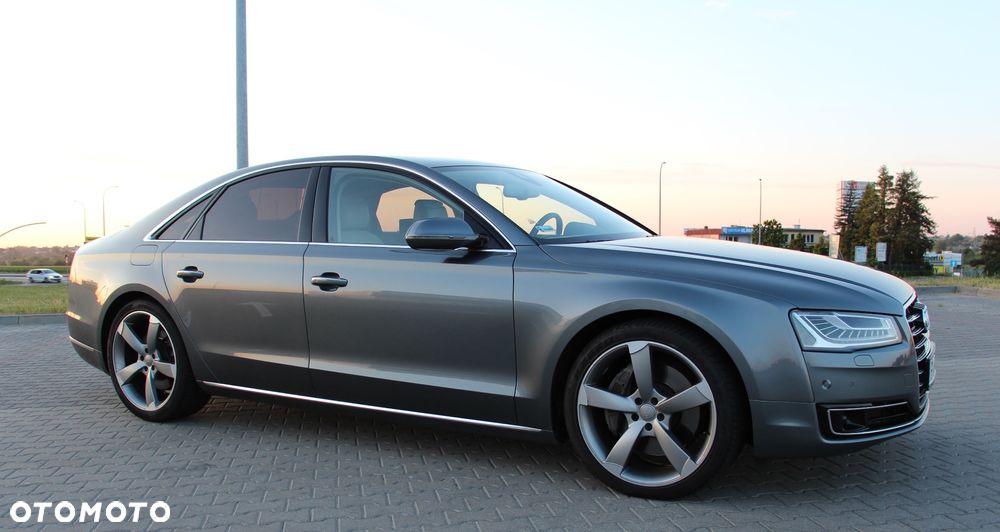 Audi A8 4.2 TDI DPF (clean diesel) quattro tiptronic - 2