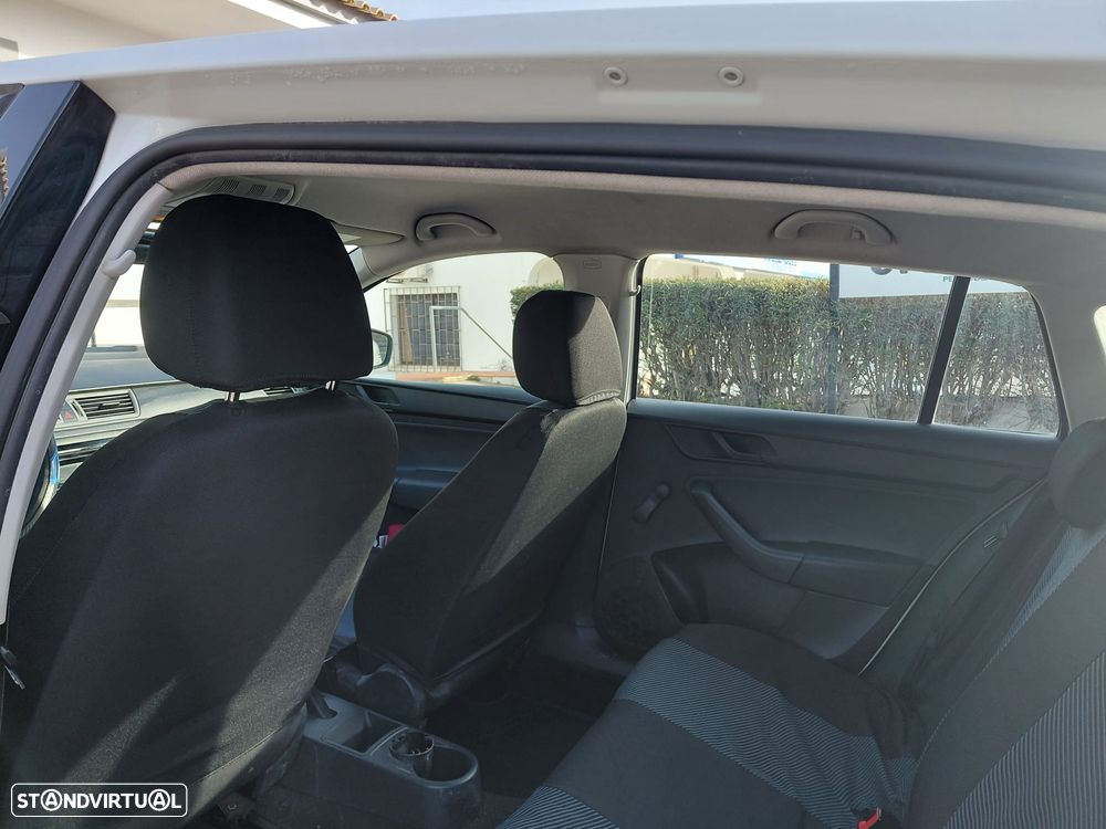 Skoda Rapid Spaceback - 6